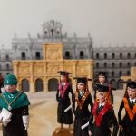 Regalos muñecos plomo graduados salamanca